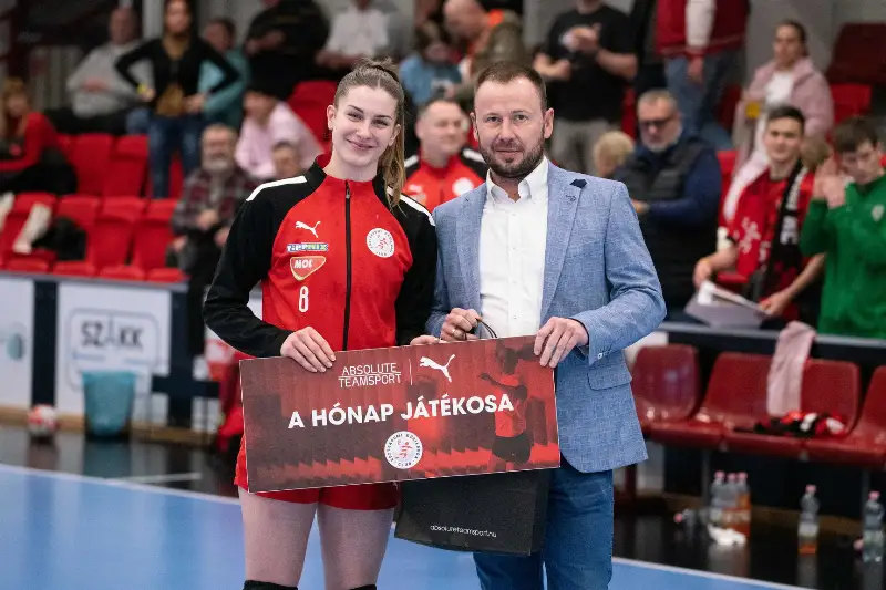  A HÓNAP JÁTÉKOSA  HORVÁTH FANNI 