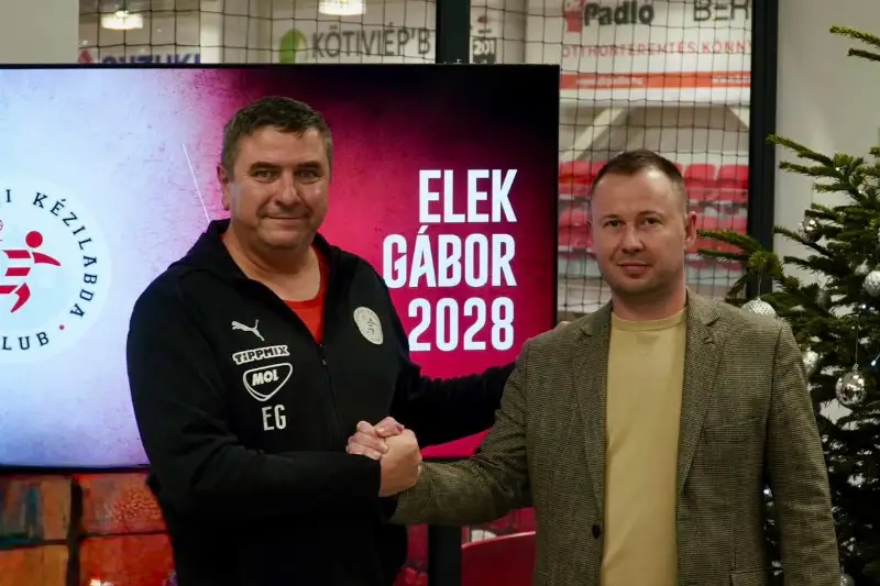  ELEK GÁBOR  HOSSZABBÍTOTT