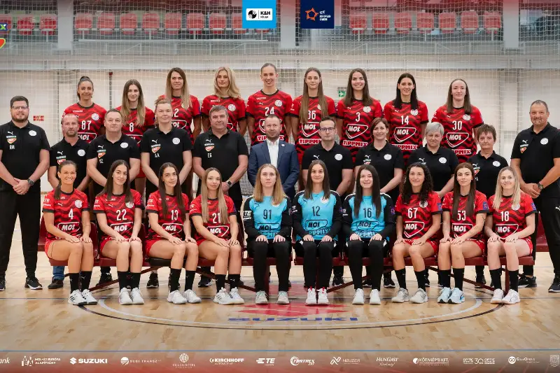 ÍME A 2025/26-OS SZEZON CSAPATKÉPE